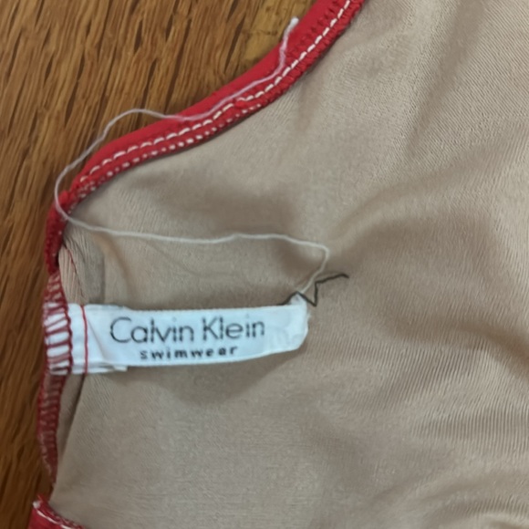 Calvin Klein vintage bikini in red, size 8. Tie top. High waisted. Some wear. - Picture 3 of 4